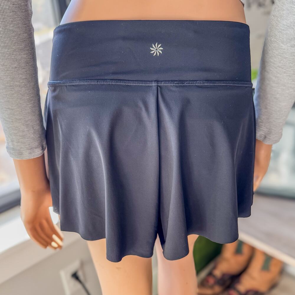 Athleta, Black Flirty Shorts w/ 2” Inseam & Lining,
Women's XS, Activewear - Picture 2 of 8